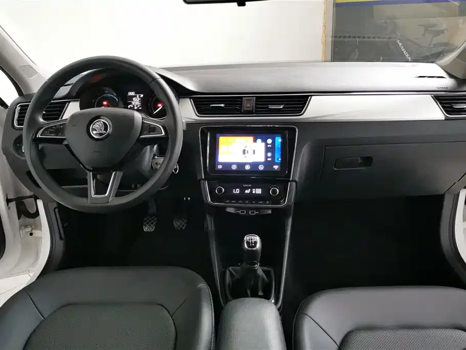 Skoda Rapid 2021 — фото 12