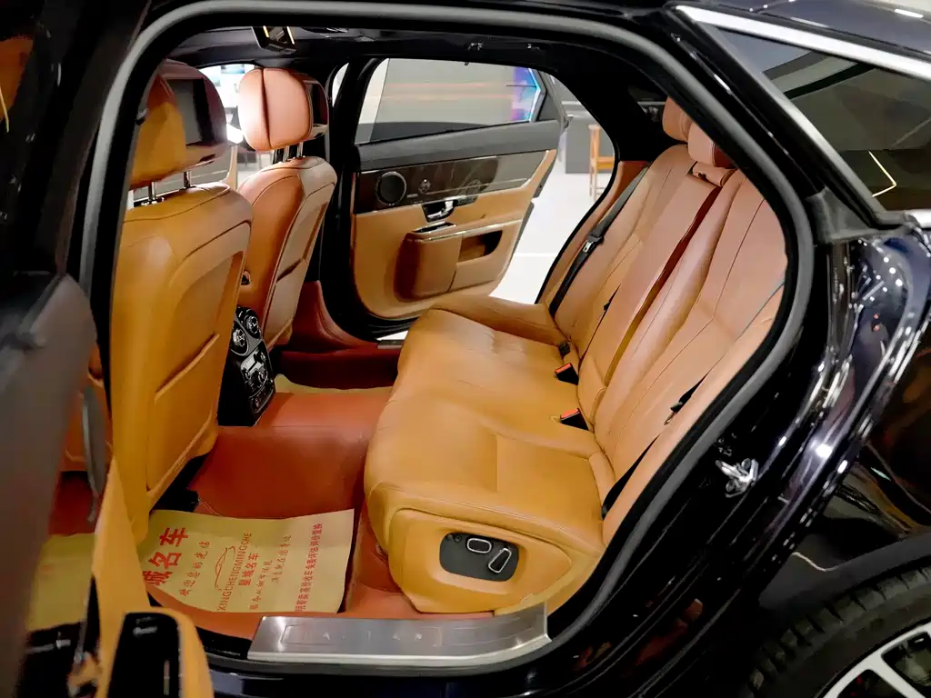 Jaguar XJ 2014 — фото 24