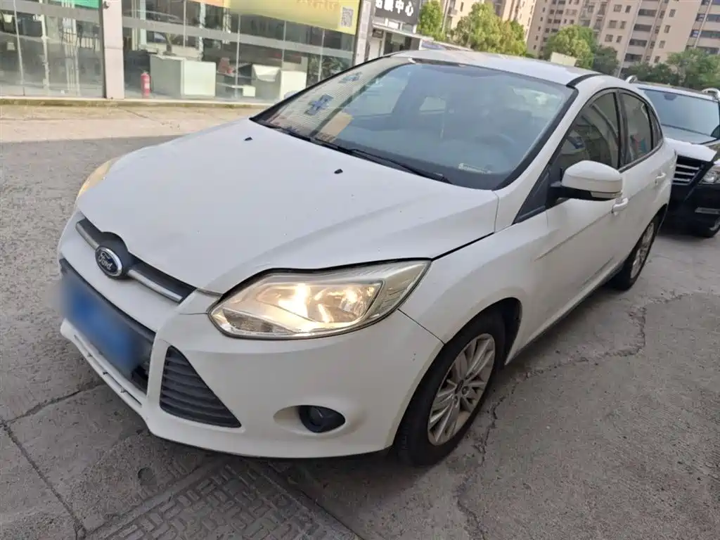 Ford Focus 2015 — фото 2