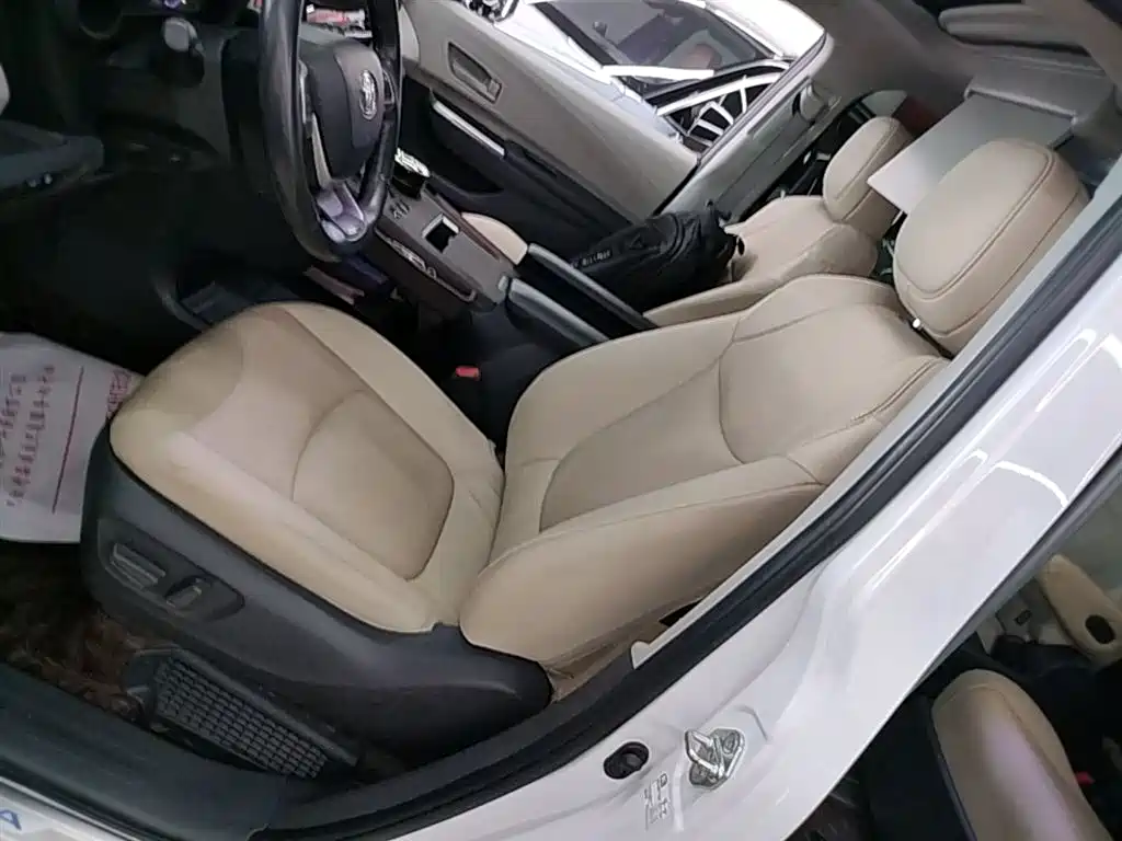 Toyota Sienna 2023 — фото 15