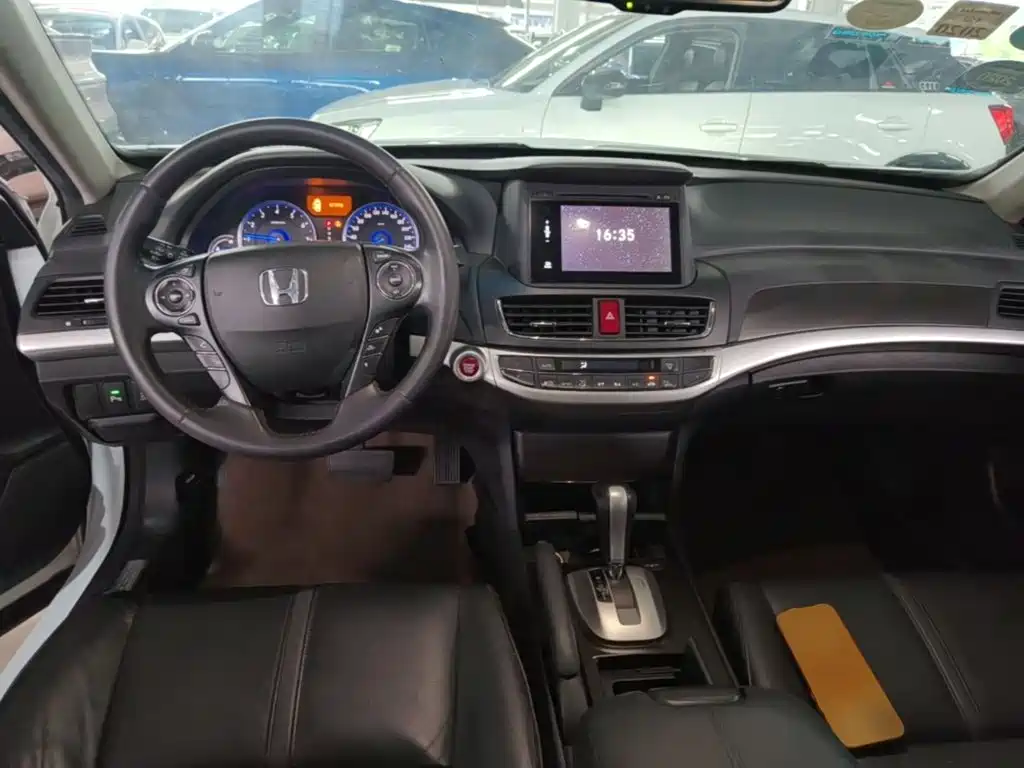 Honda Crosstour 2014 — фото 10
