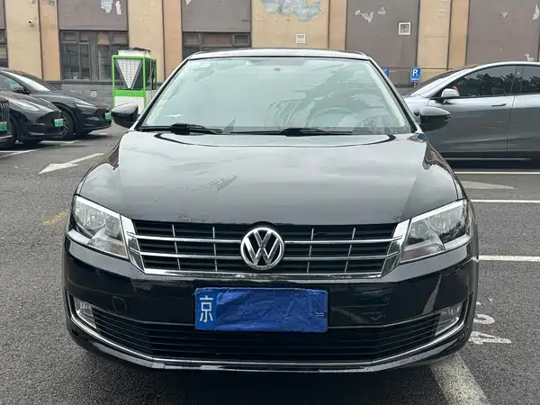 Volkswagen Lavida 2013