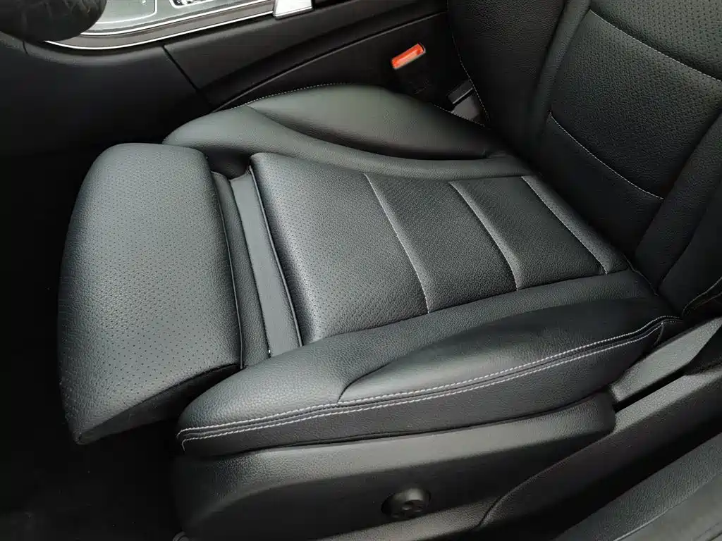 Mercedes-Benz C-Class 2015 — фото 20