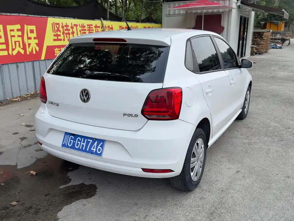Volkswagen Polo 2015 — фото 11