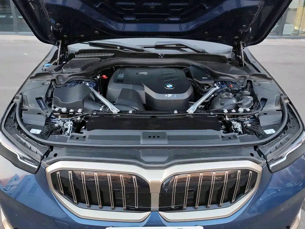 BMW 5 Series — фото 14
