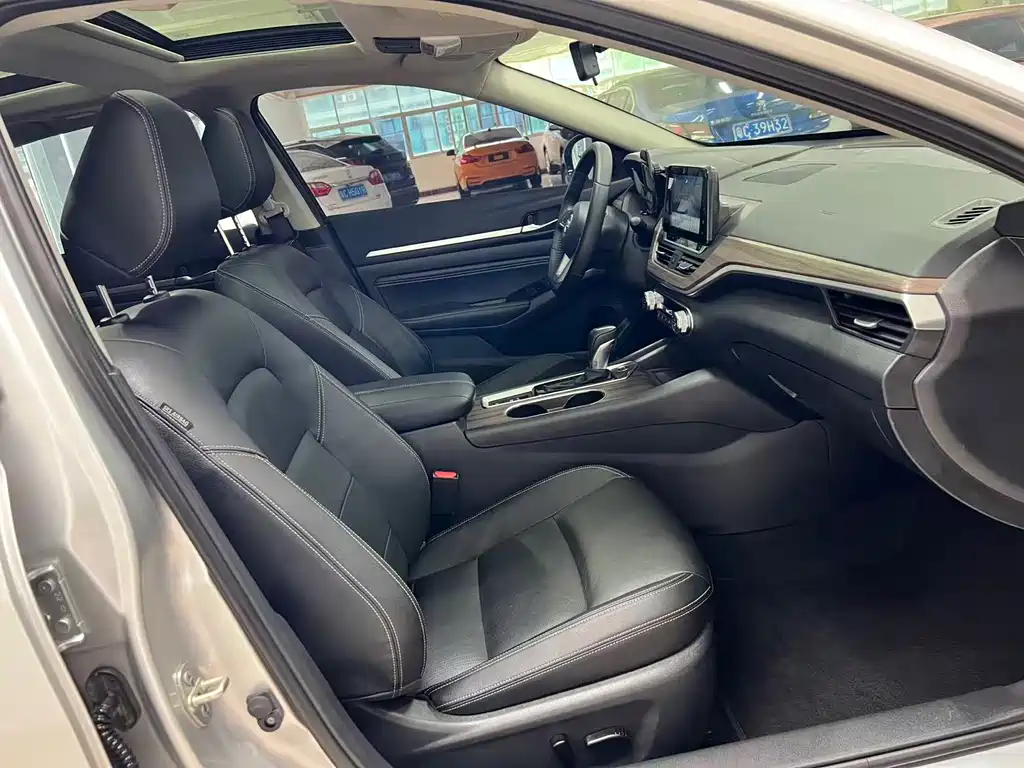 Nissan Teana 2022