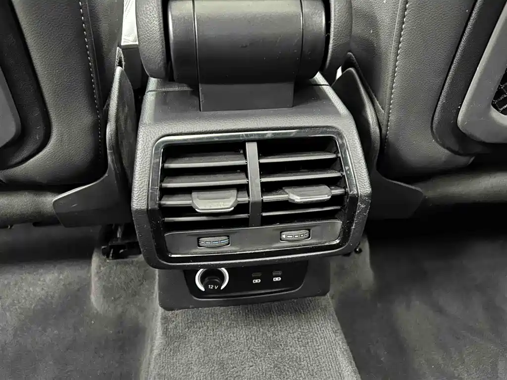 Audi Q3 2023 — фото 15
