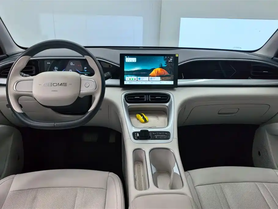 Geely Galaxy Starwish 2025 — фото 12