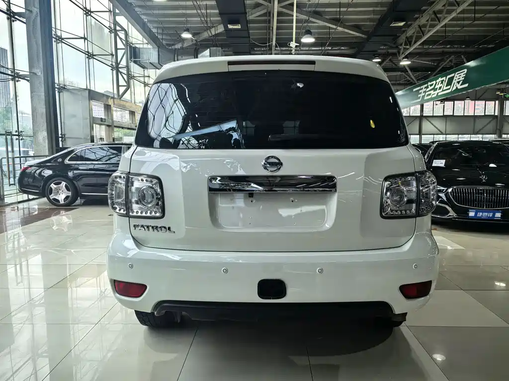 Nissan Patrol 2018 — фото 16