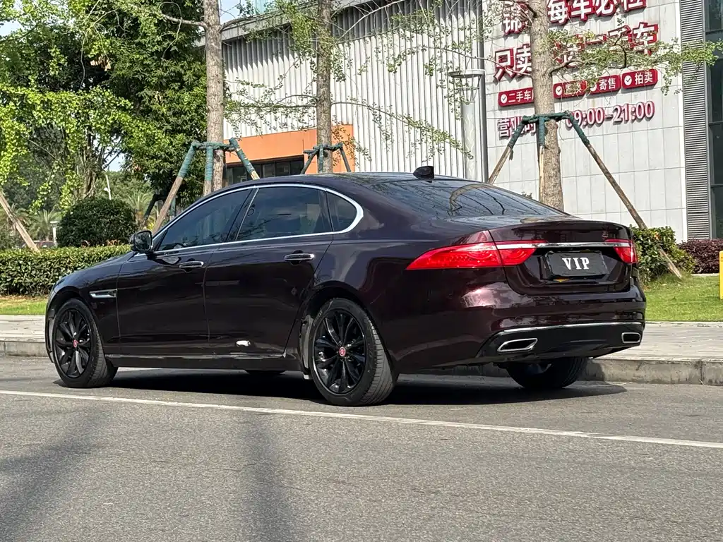 Jaguar XFL 2020 — фото 19