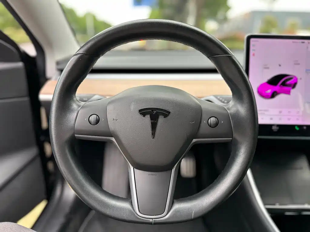 Tesla Model 3 2019 — фото 13