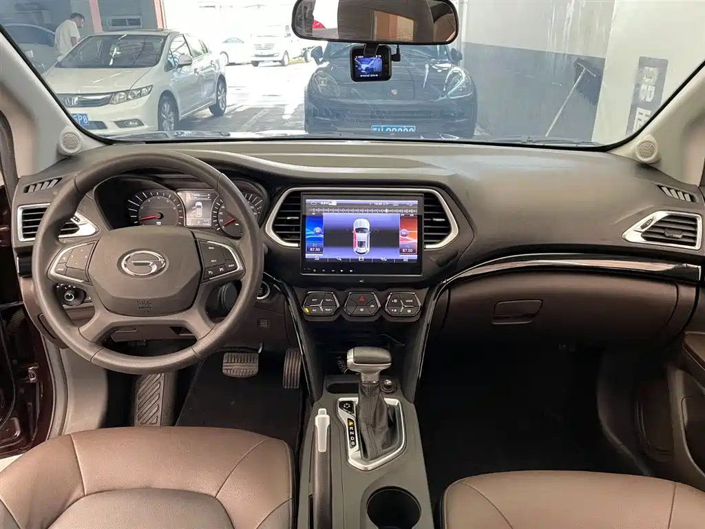 GAC Motor Trumpchi GS4 2017 — фото 8