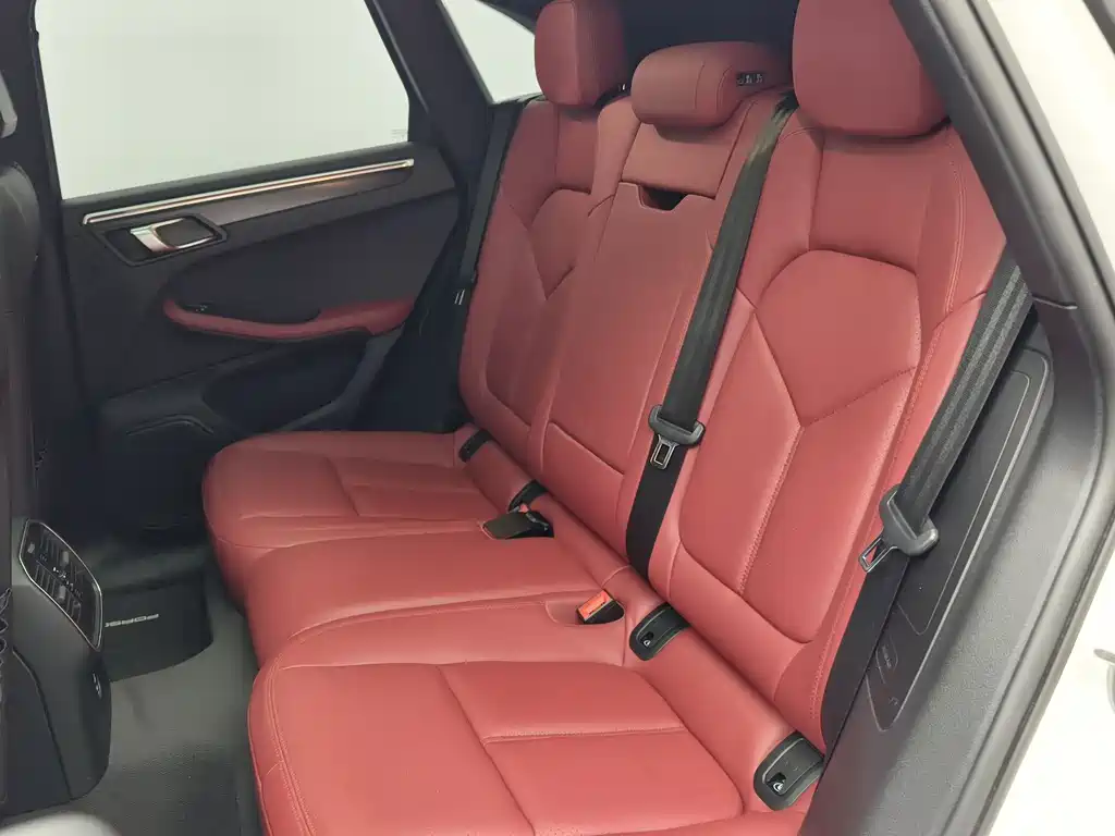 Porsche Macan 2021 — фото 12