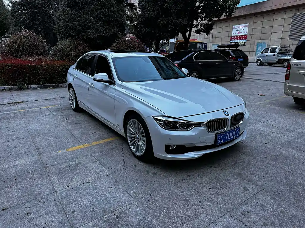 BMW 3 Series 2018 — фото 3