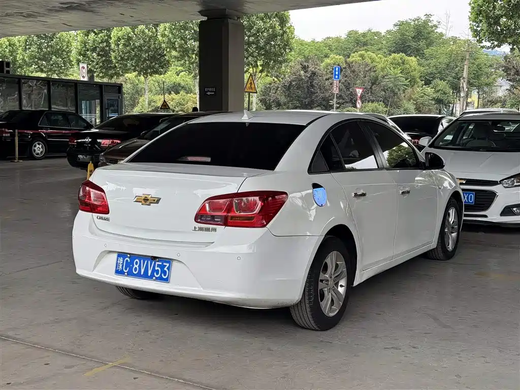 Chevrolet Cruze 2015 — фото 10