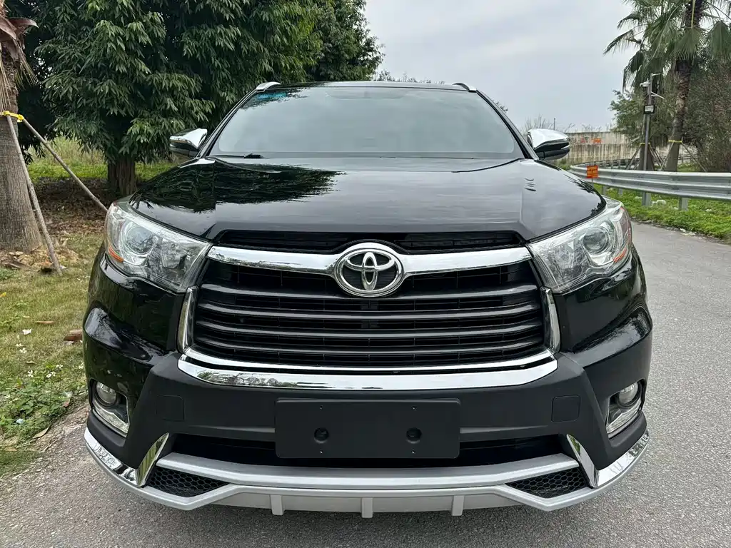 Toyota Highlander 2015 — фото 2