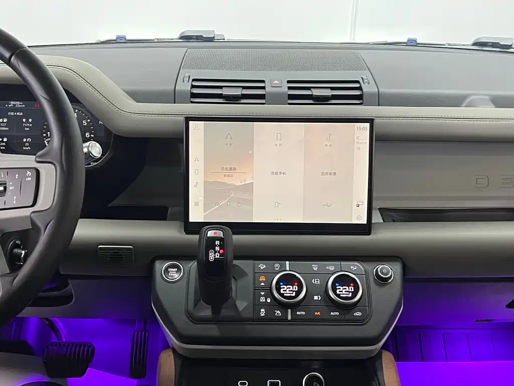 Land Rover Defender 2022 — фото 33