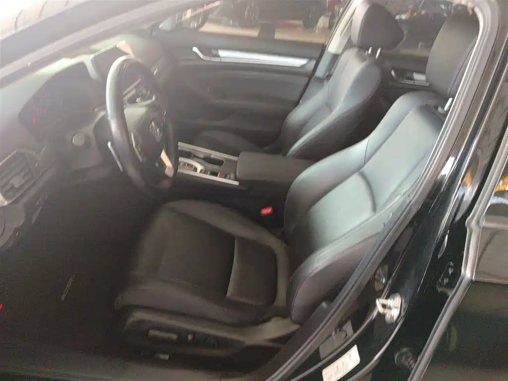 Honda Accord 2022 — фото 11