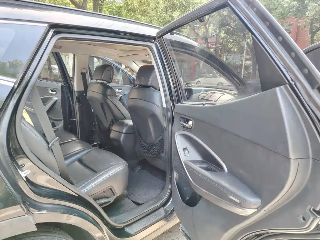 Hyundai Santa Fe 2013