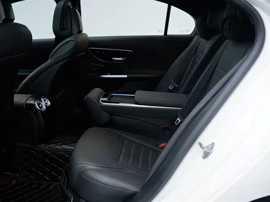 Mercedes-Benz C-Class 2023