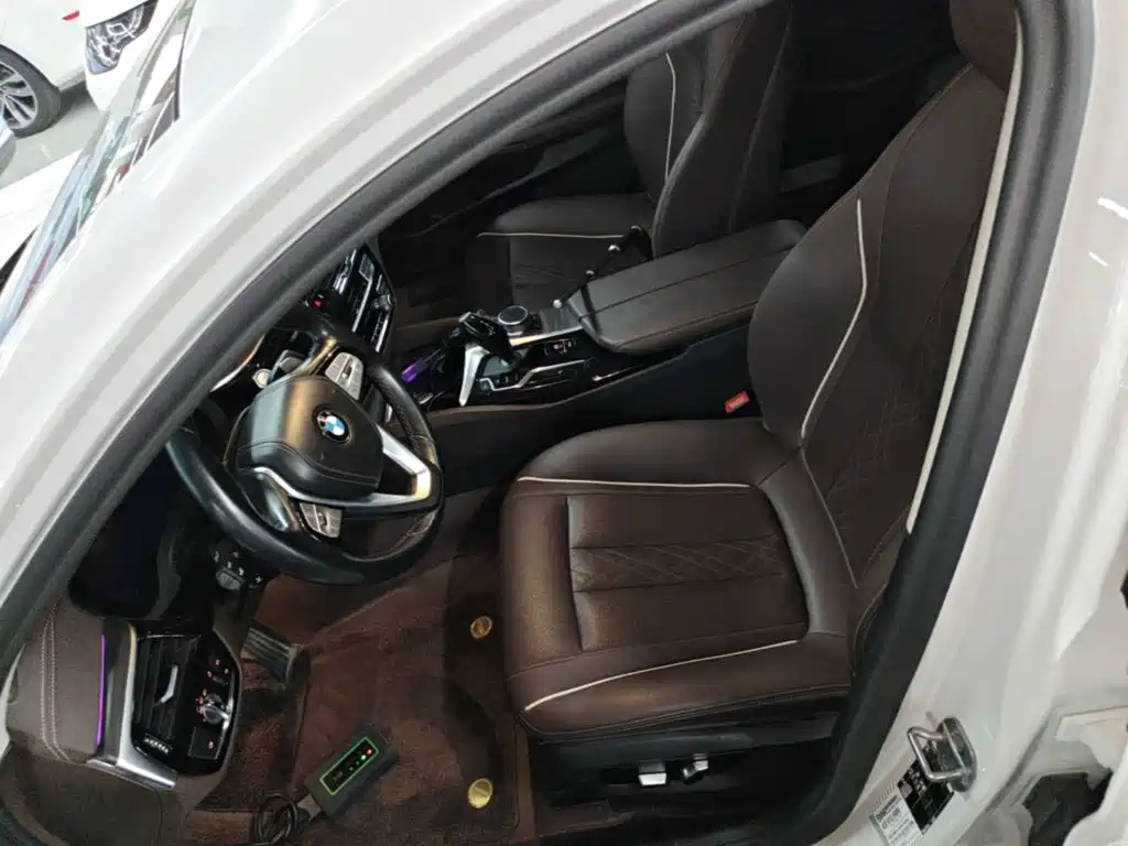 BMW 5 Series 2023 — фото 15