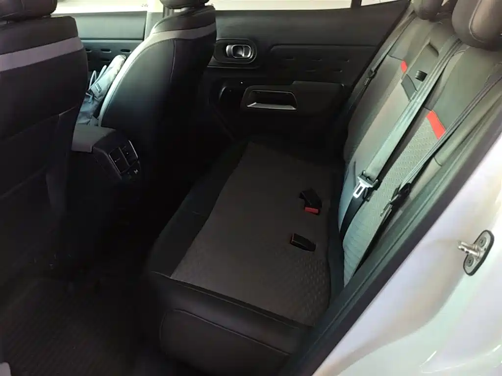 Citroen C5 AIRCROSS 2018 — фото 17