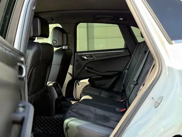 Porsche Macan 2022
