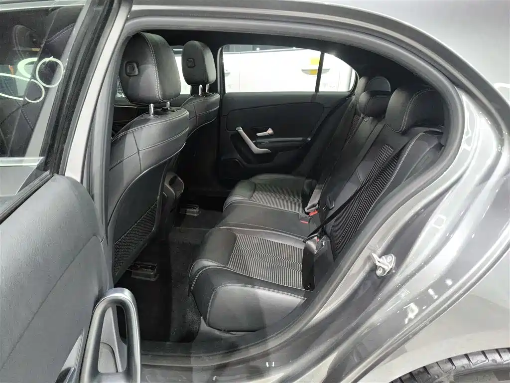 Mercedes-Benz A-Class 2020 — фото 13