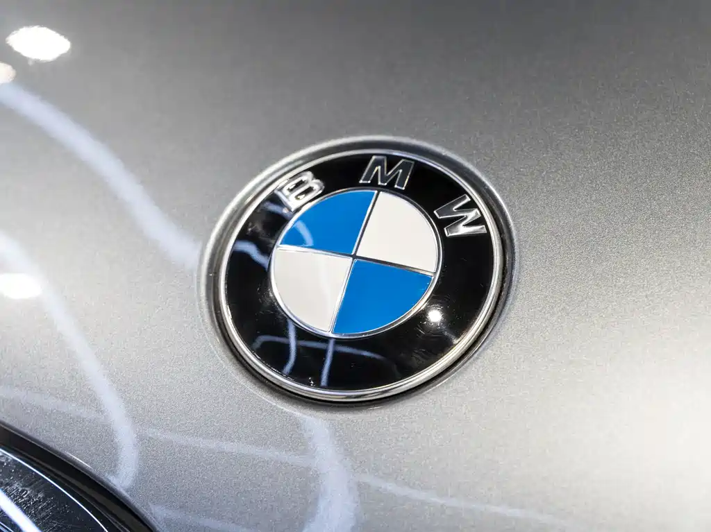 BMW 8 Series 2023 — фото 9
