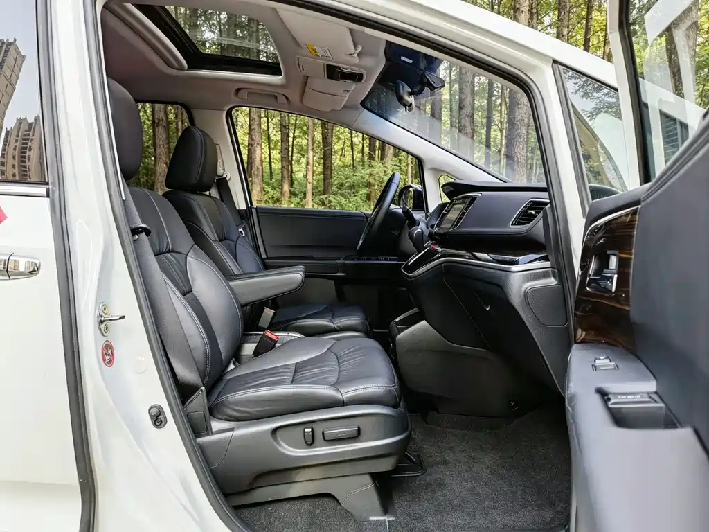 Honda Odyssey 2019 — фото 10