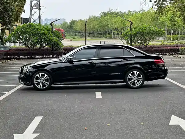 Mercedes-Benz E-Class 2015