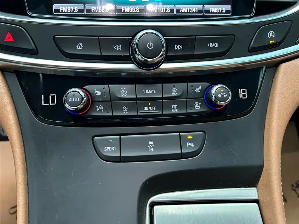Buick LaCrosse 2016 — фото 13