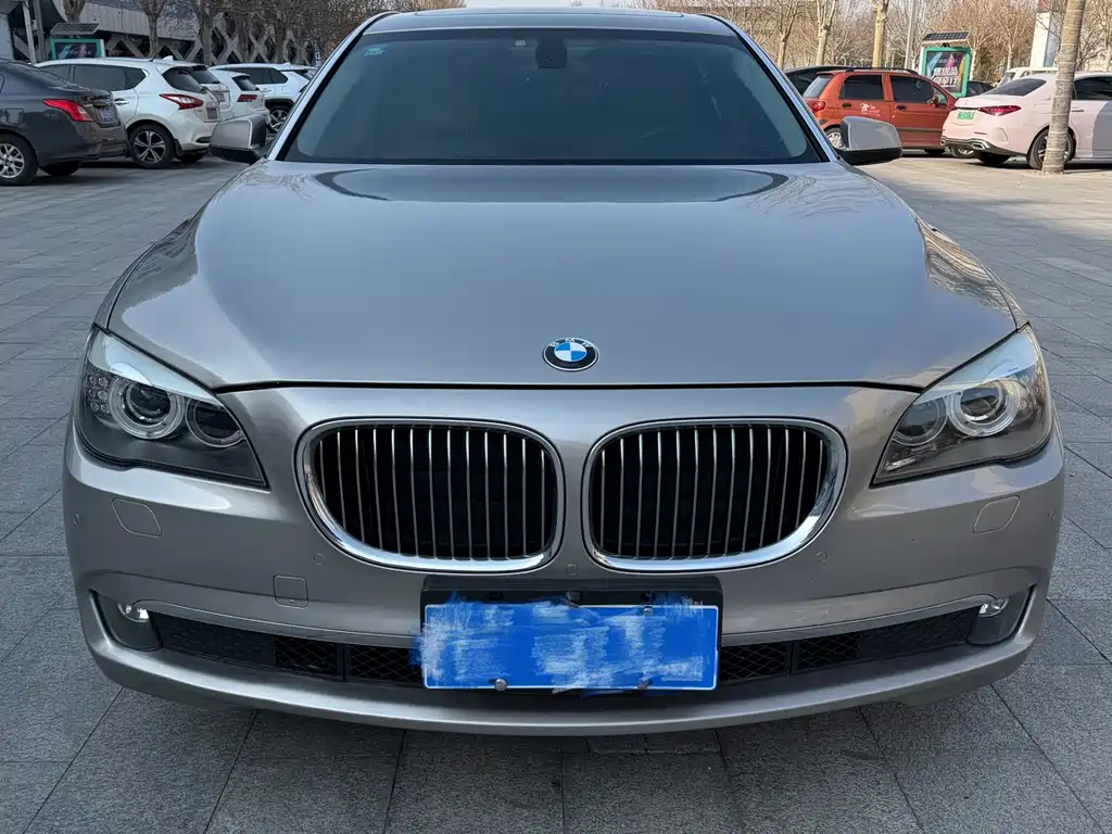 BMW 7 Series 2011 — фото 2