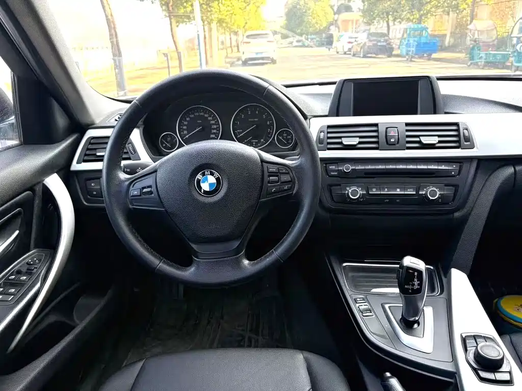 BMW 3 Series 2013 — фото 6