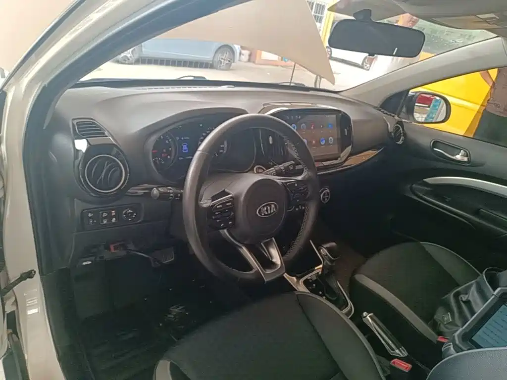 Kia KX1 2020 — фото 10