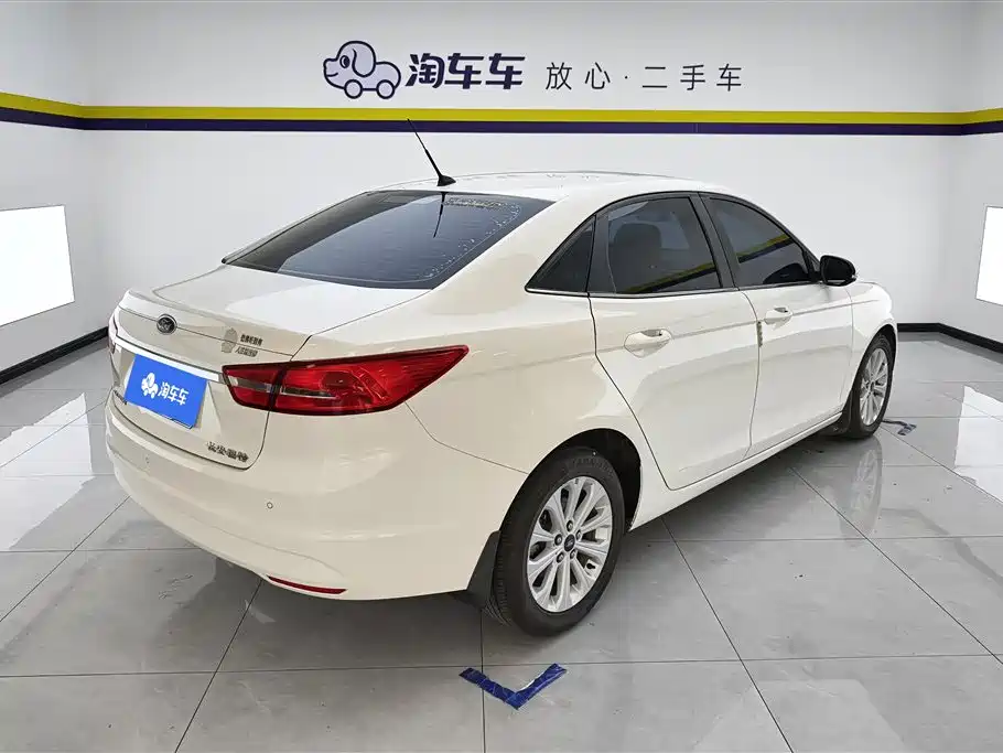 Ford Escort 2017