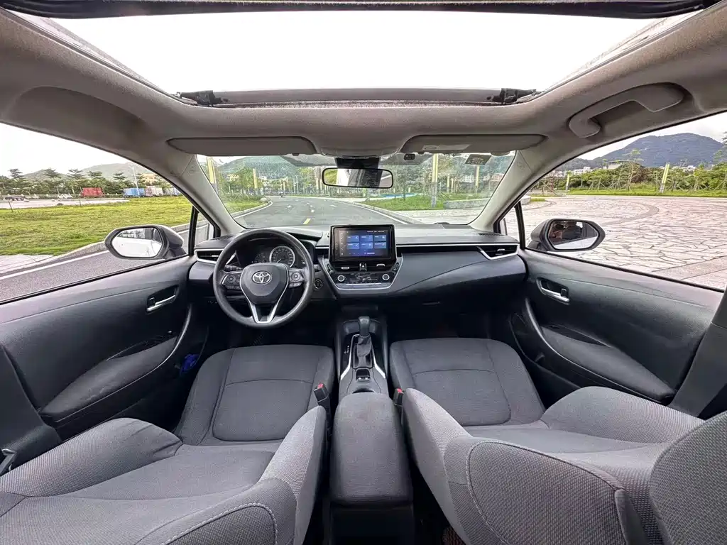 Toyota Corolla 2022 — фото 13