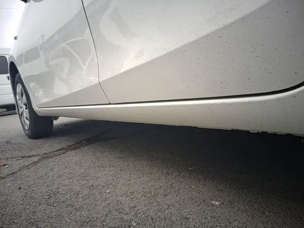 Toyota Yaris L 2017 — фото 22
