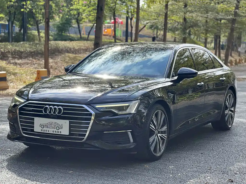 Audi A6L 2022 — фото 1