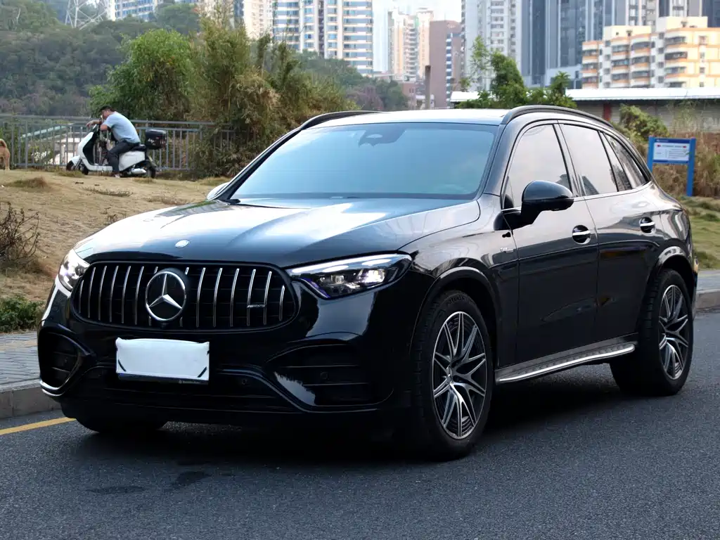 Mercedes-Benz GLC AMG 2025 — фото 1