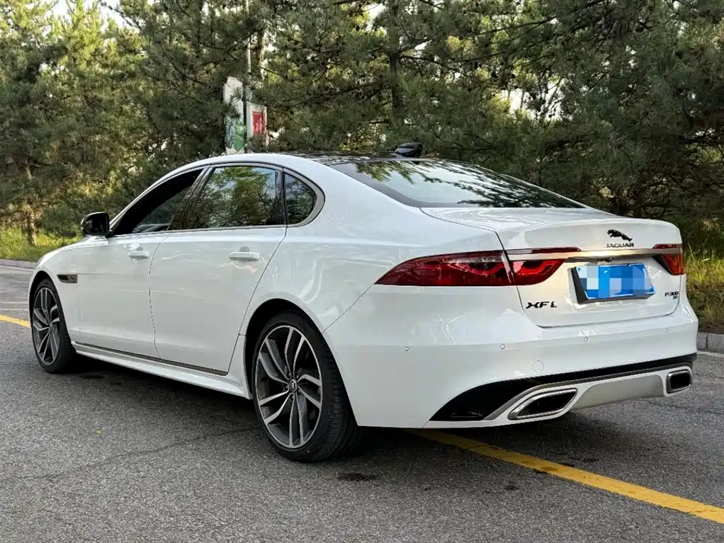 Jaguar XFL 2024