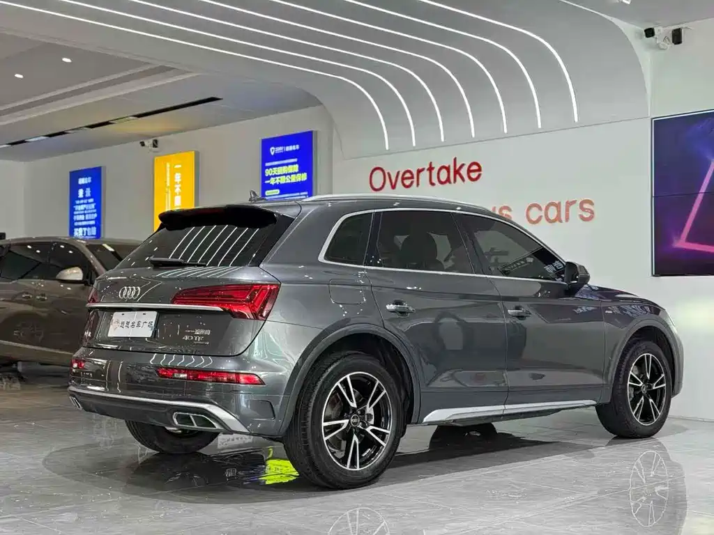 Audi Q5L 2022 — фото 6
