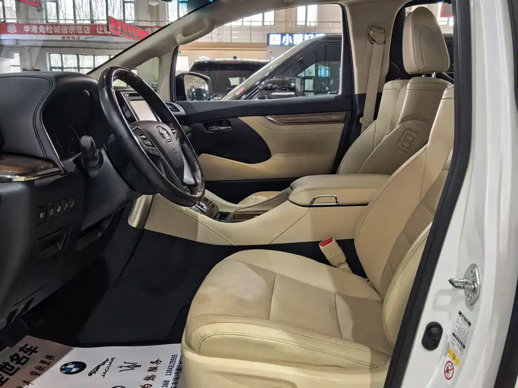 Toyota Alphard 2017 — фото 4