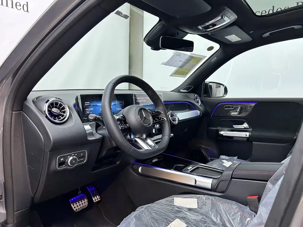 Mercedes-Benz GLB AMG 2026 — фото 10