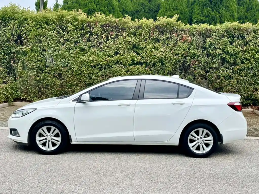 Chevrolet Cruze 2015 — фото 13