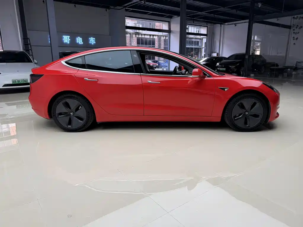 Tesla Model 3 2019 — фото 4