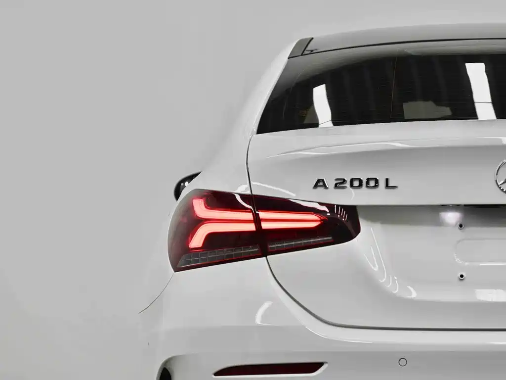 Mercedes-Benz A-Class 2022 — фото 6