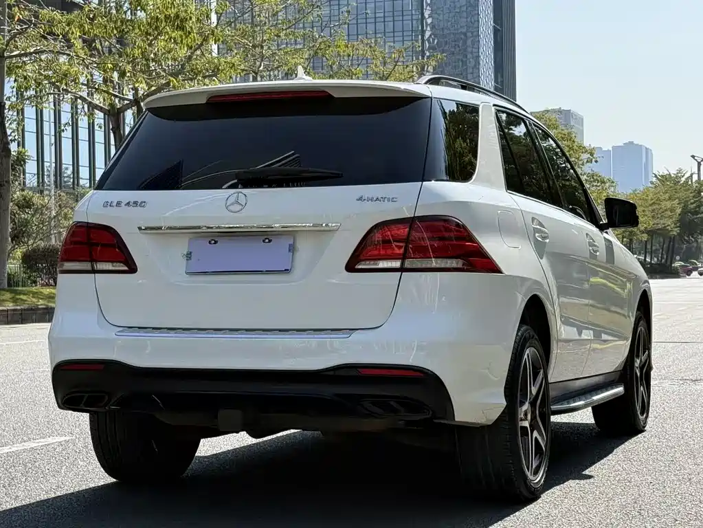 Mercedes-Benz GLE 2017 — фото 22