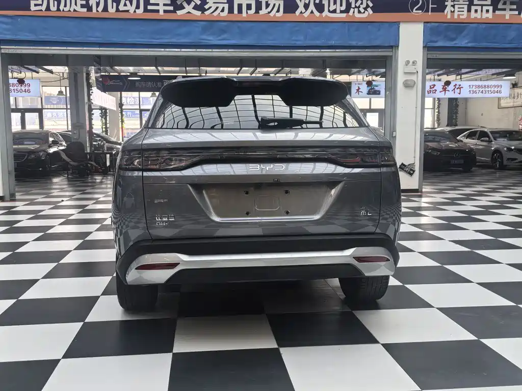 BYD L DM-i 2025 — фото 5