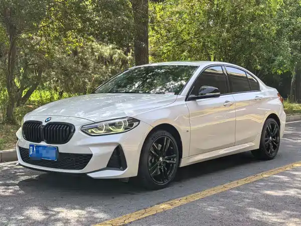 BMW 1 Series 2021
